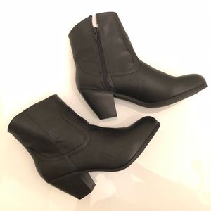 NWT Rampage Vinita Boots